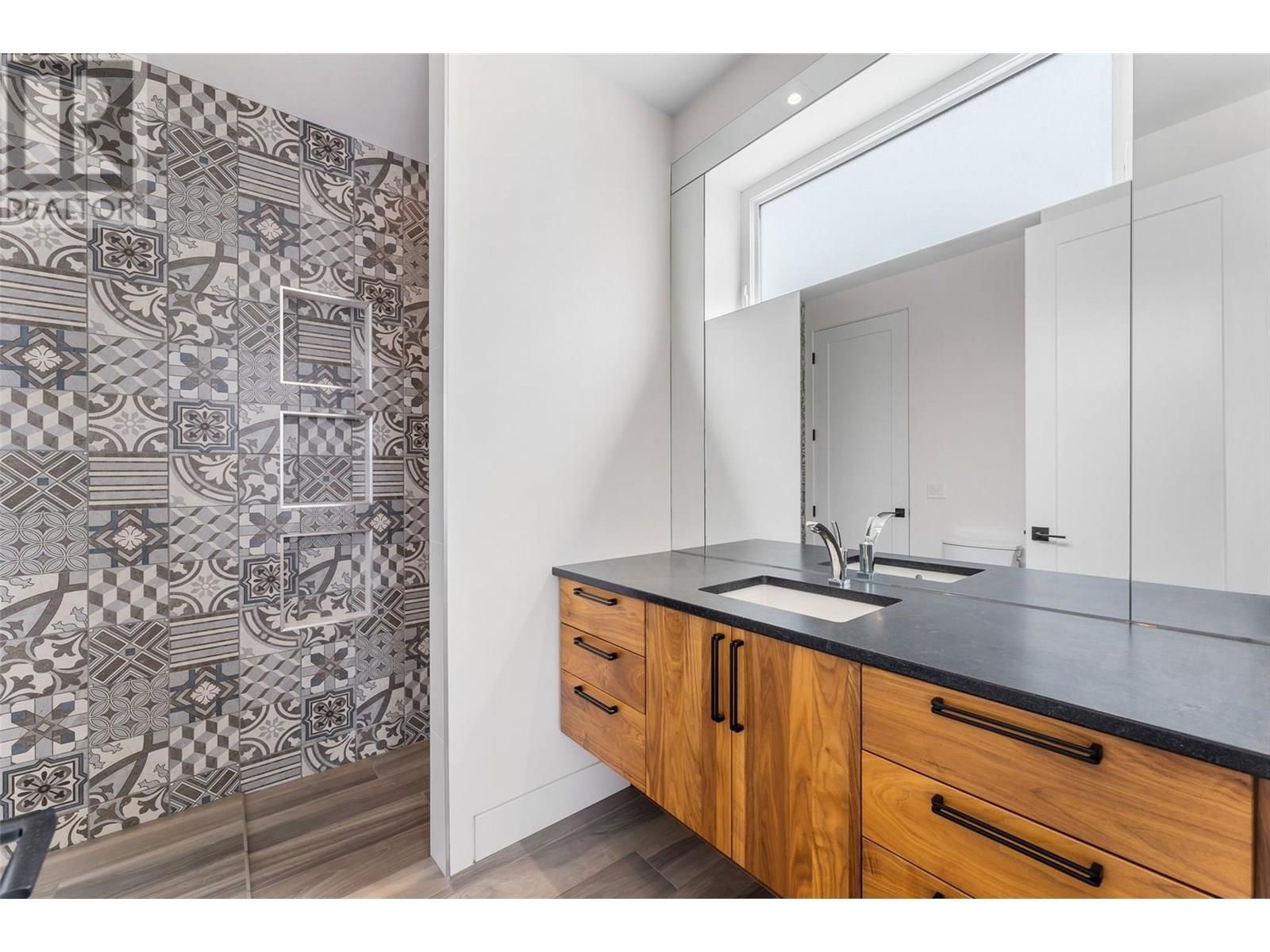 1384 PINOT NOIR DRIVE Image 64