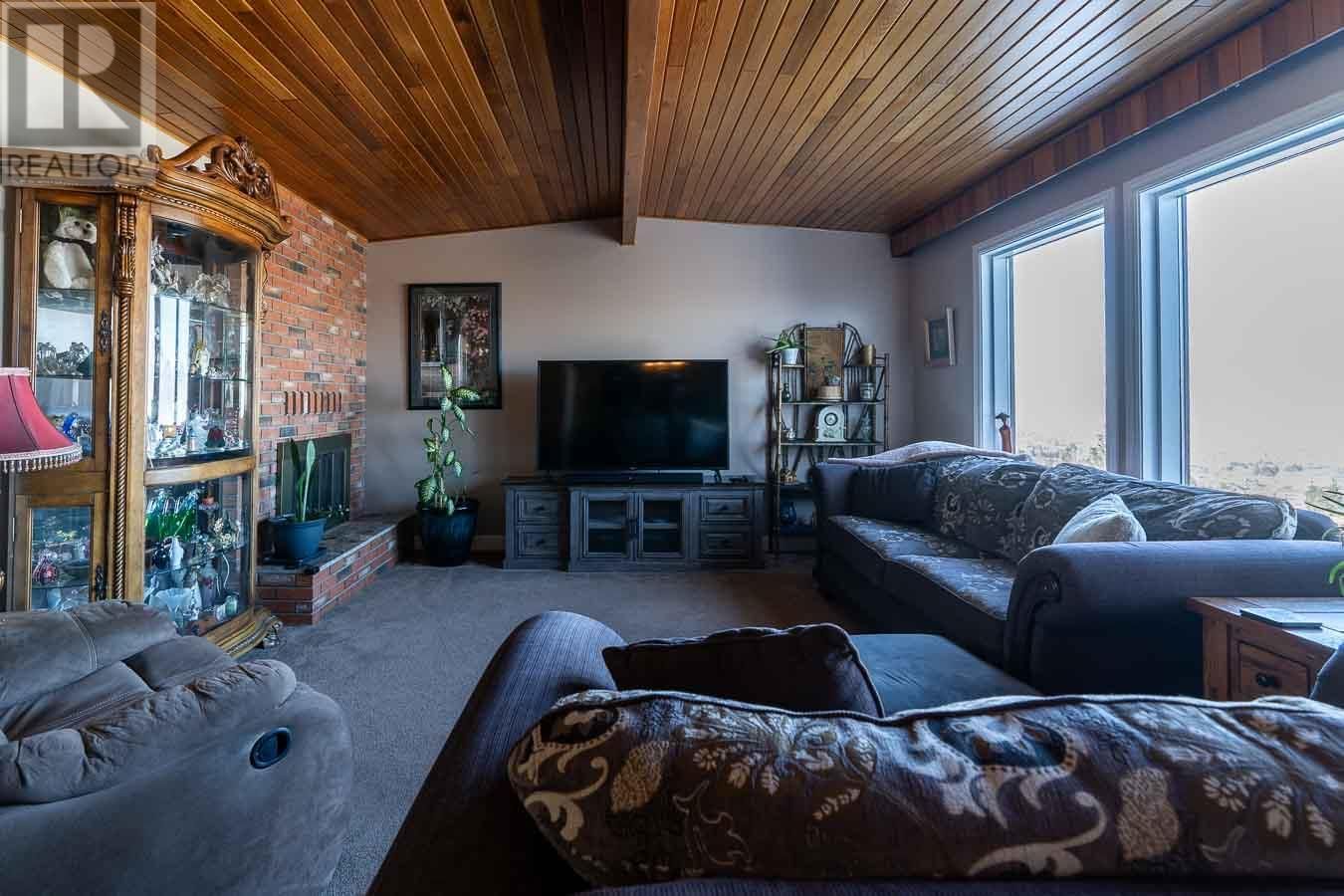 396 GLENEAGLES DRIVE Image 12