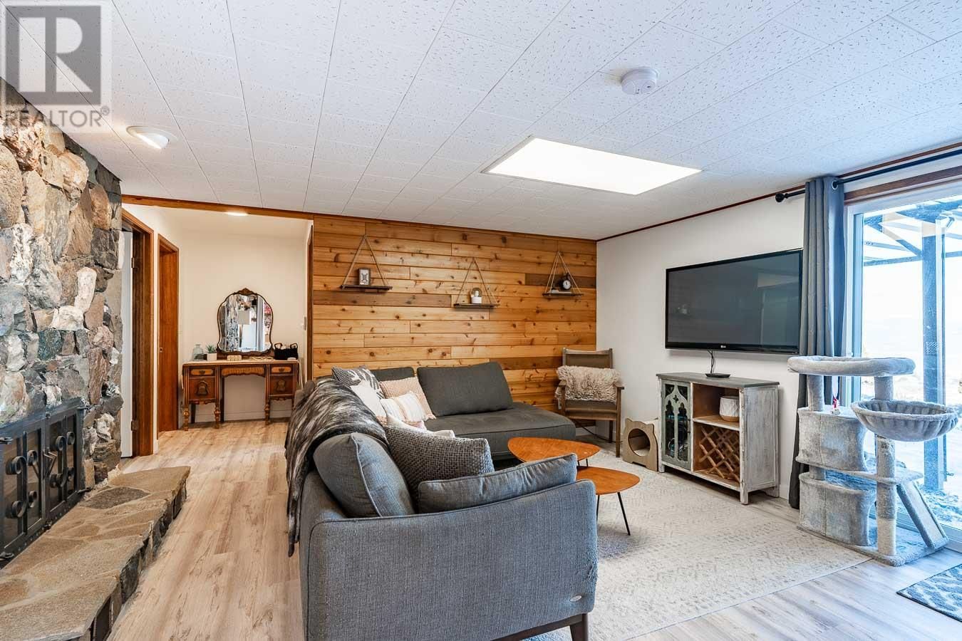 396 GLENEAGLES DRIVE Image 30