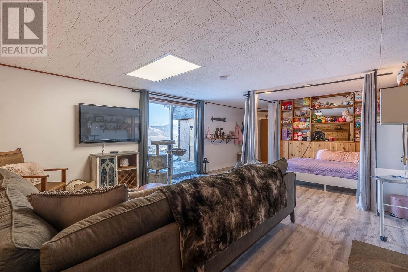 396 GLENEAGLES DRIVE Image 31