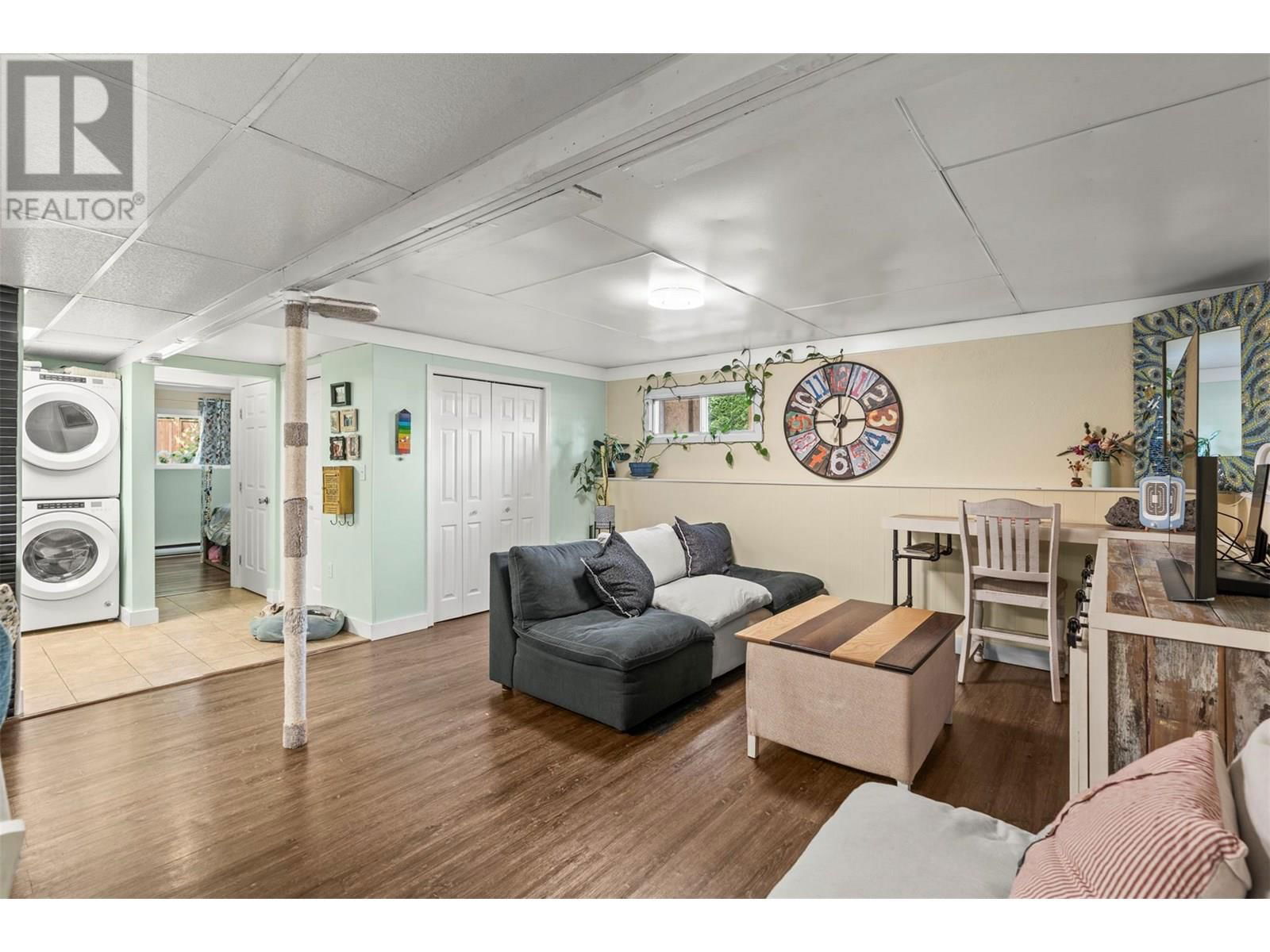 2691 ROSEDALE PLACE Image 12