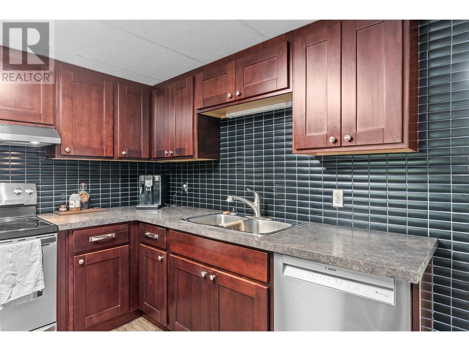 2691 ROSEDALE PLACE Image 13