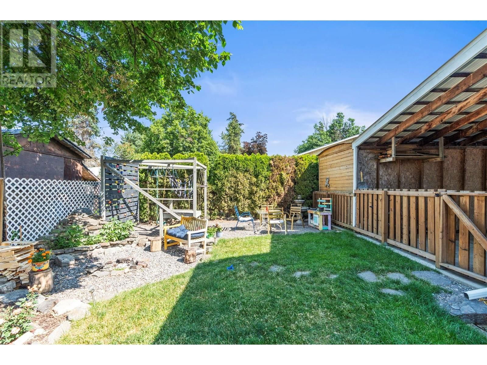 2691 ROSEDALE PLACE Image 23