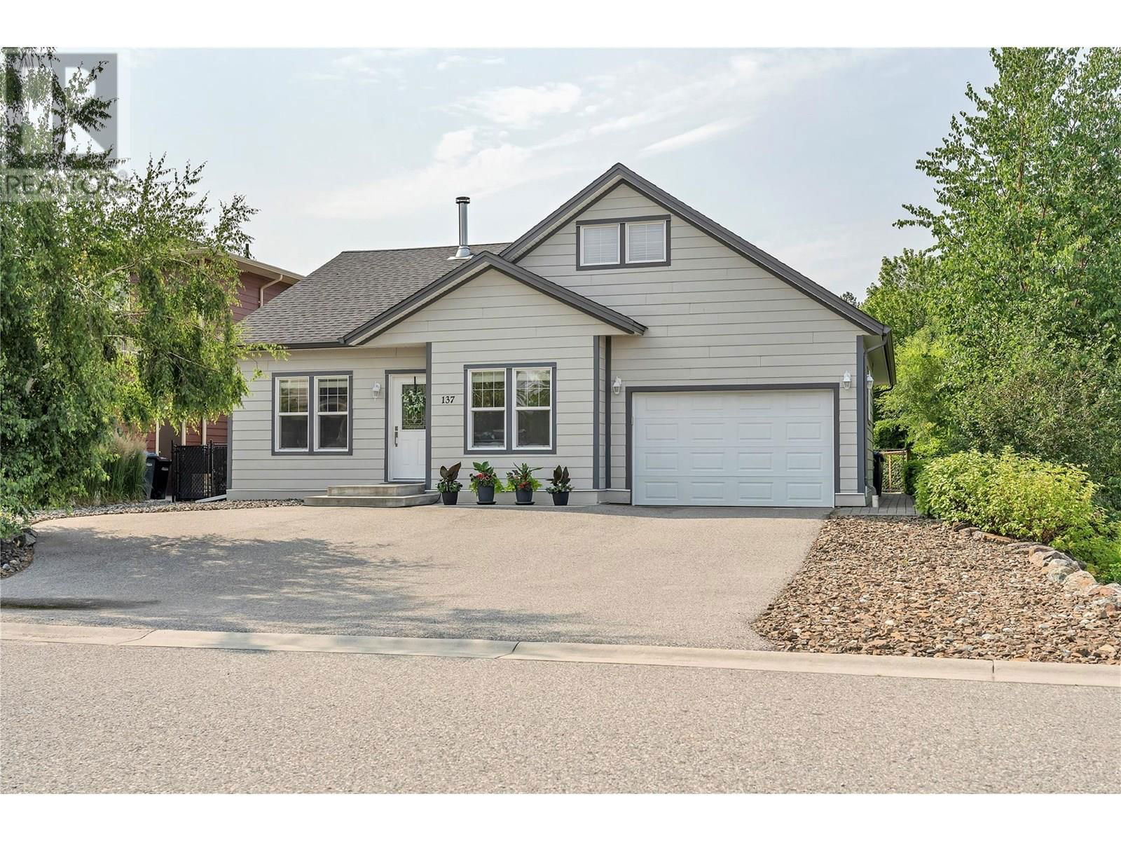 137 WALTON CRESCENT Image 1