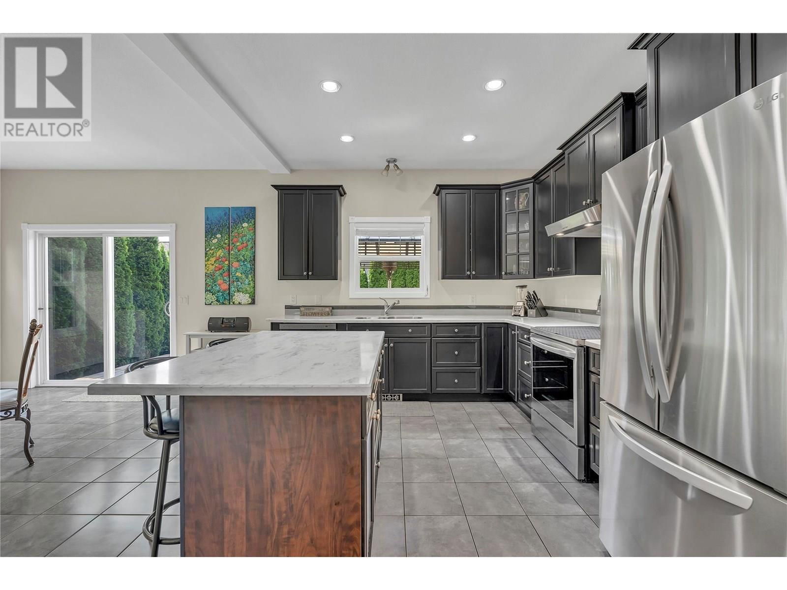 137 WALTON CRESCENT Image 10