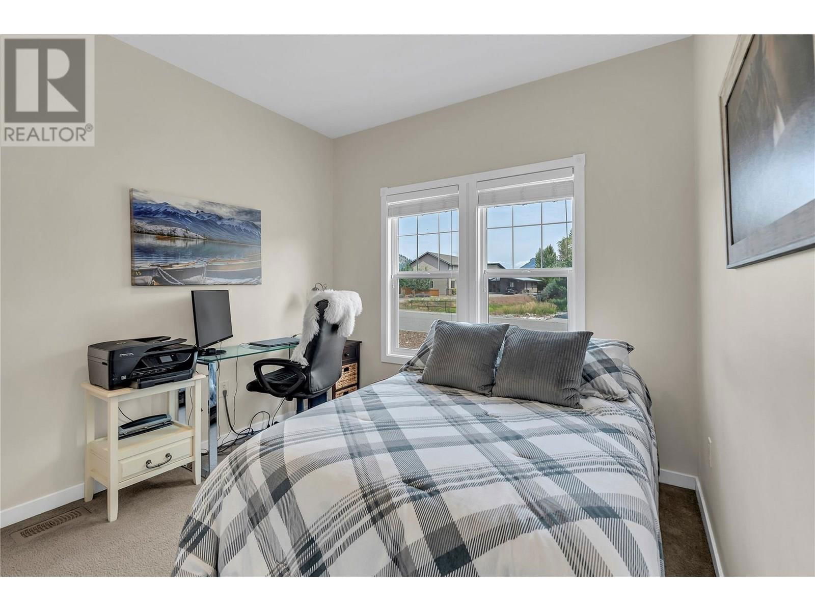 137 WALTON CRESCENT Image 13