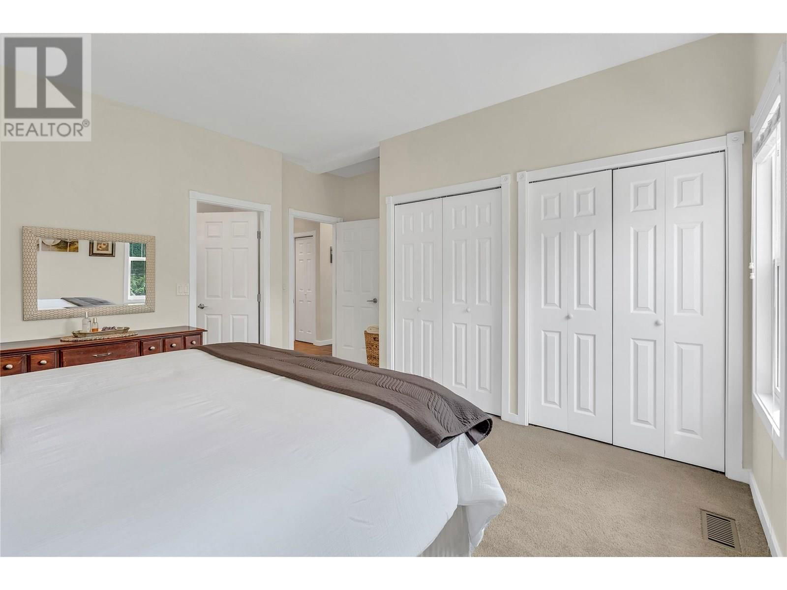 137 WALTON CRESCENT Image 16