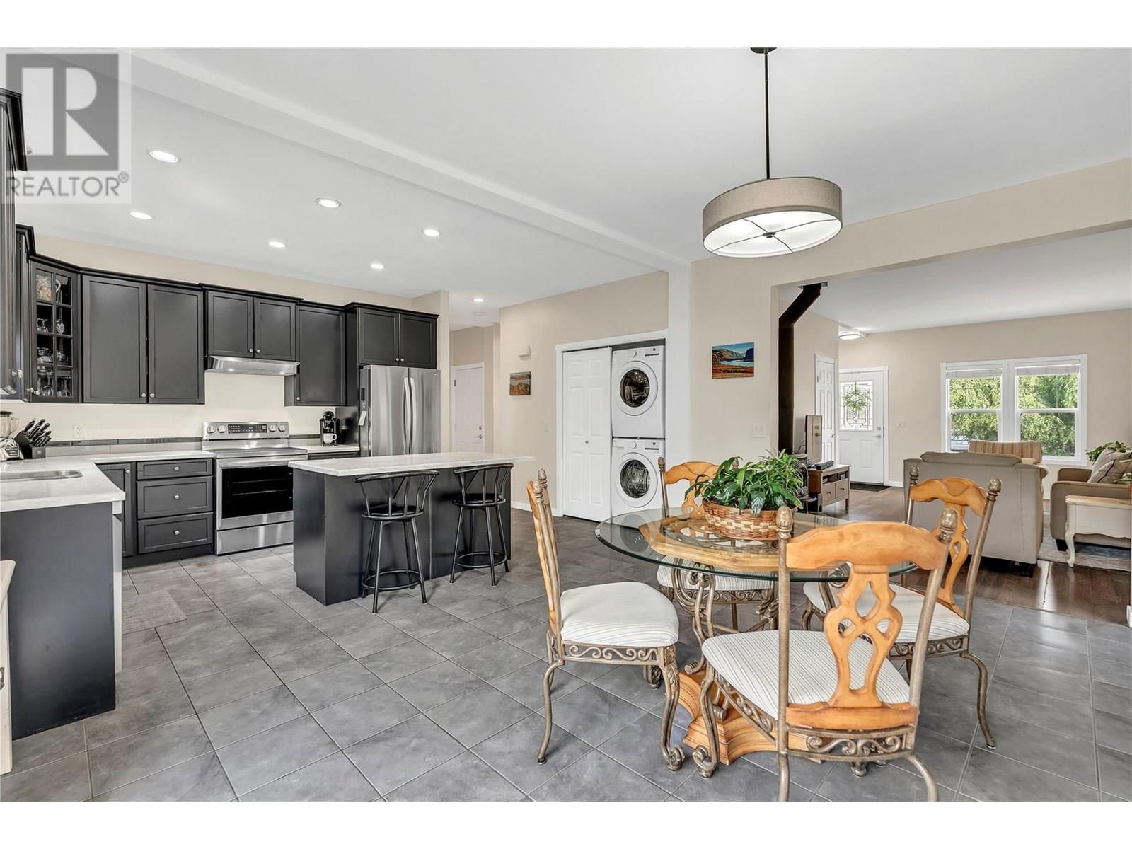 137 WALTON CRESCENT Image 8