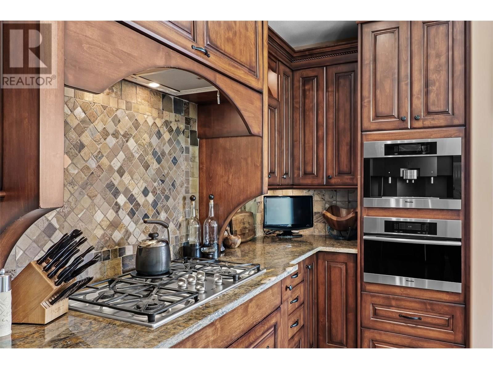 1590 GOLF RIDGE DRIVE Image 7