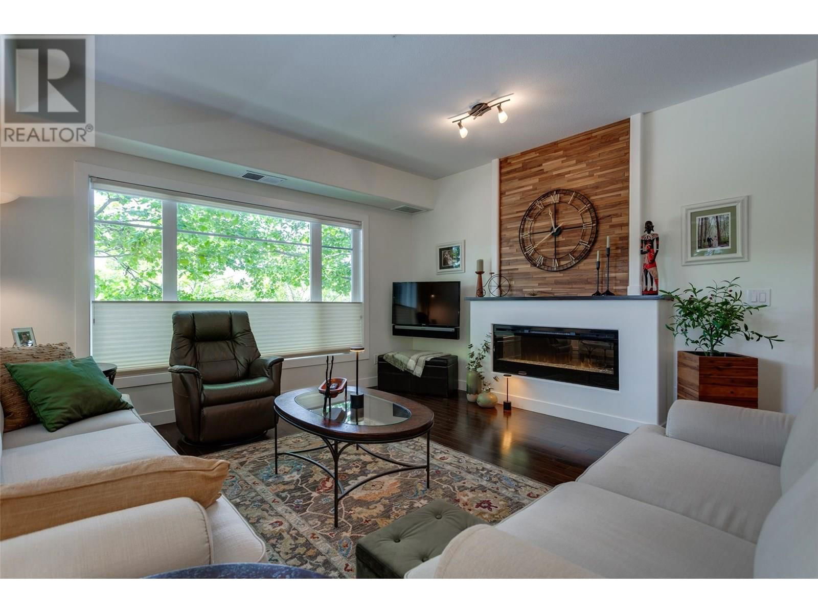 102 - 660 LEQUIME ROAD Image 17