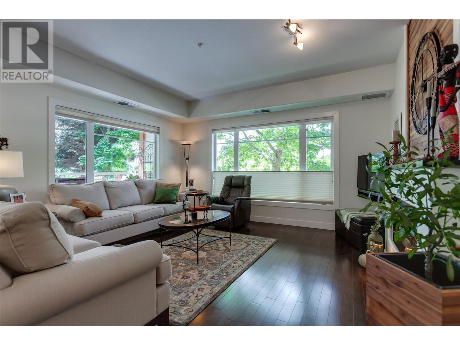 102 - 660 LEQUIME ROAD Image 18