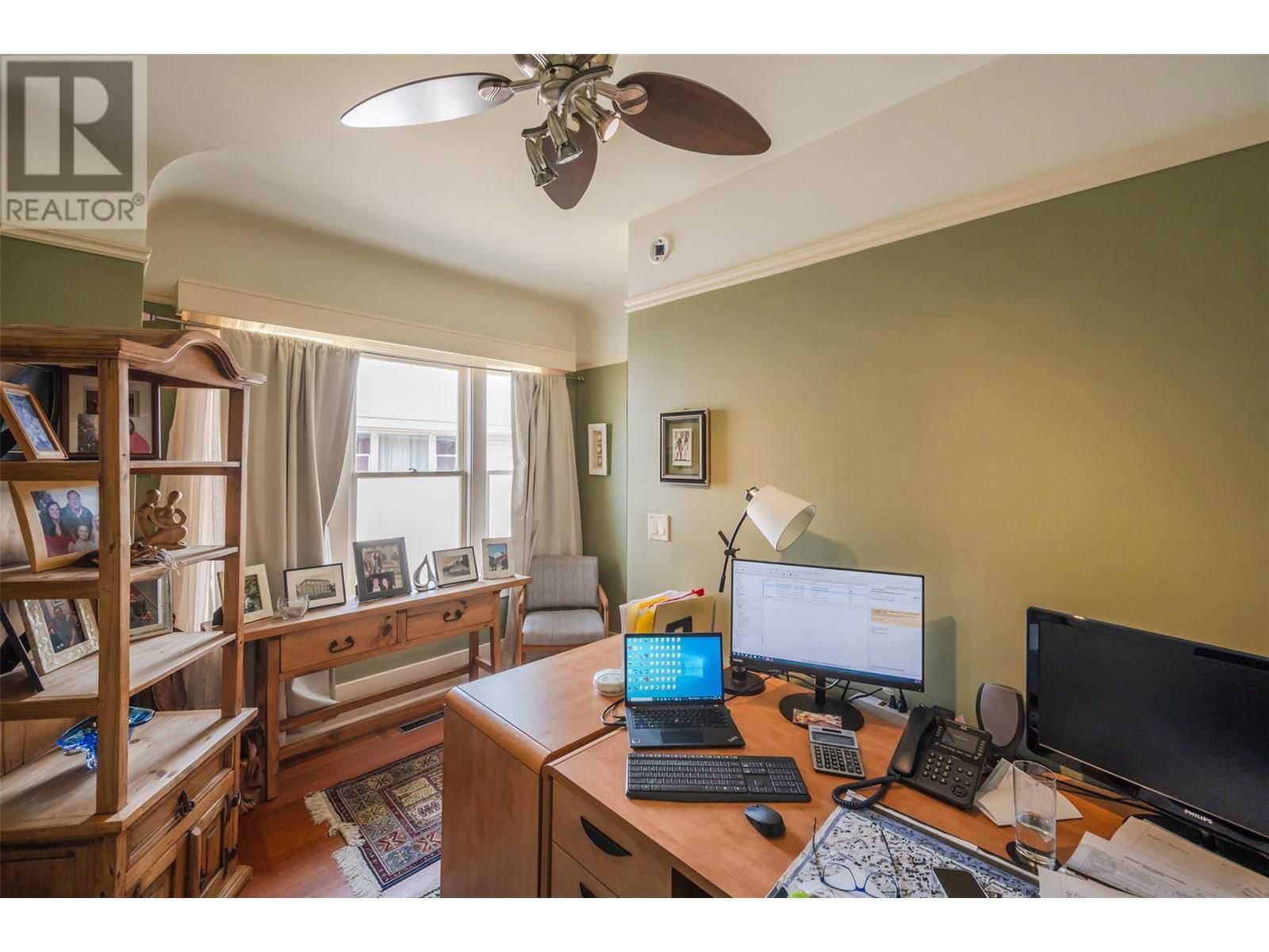 543 MARTIN STREET Image 15