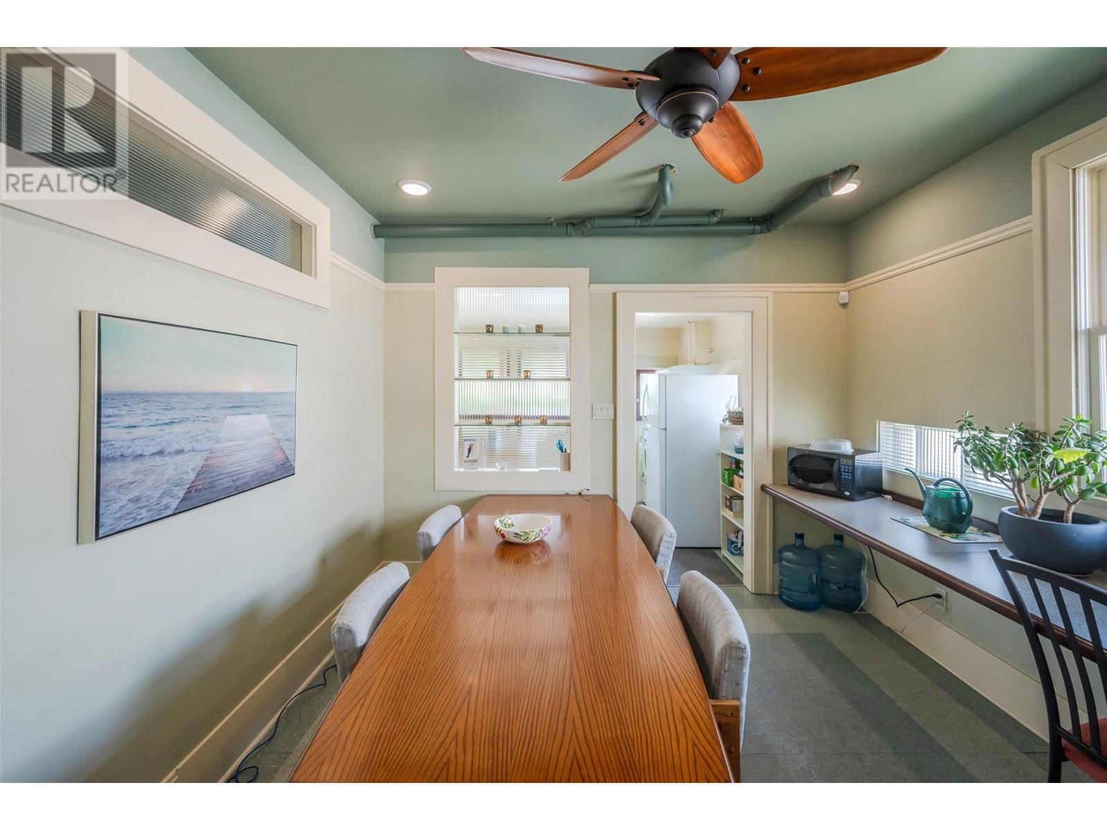 543 MARTIN STREET Image 20