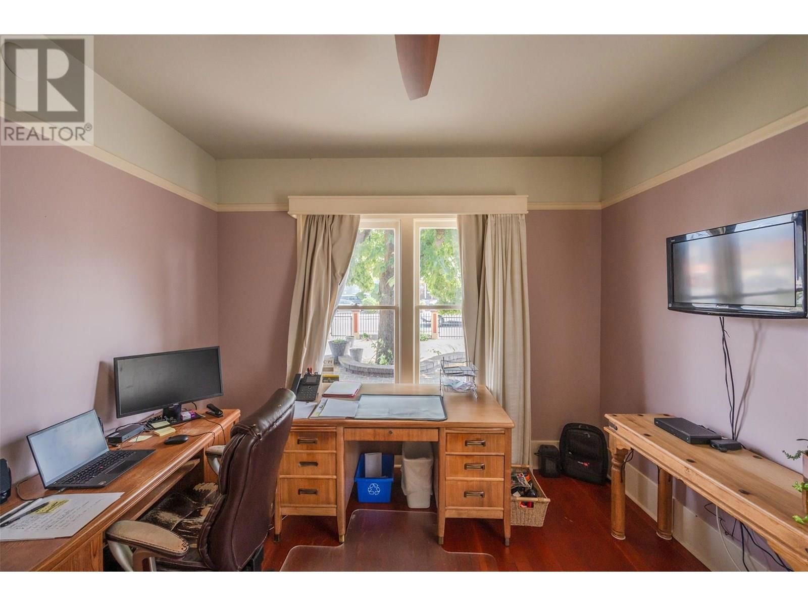 543 MARTIN STREET Image 3
