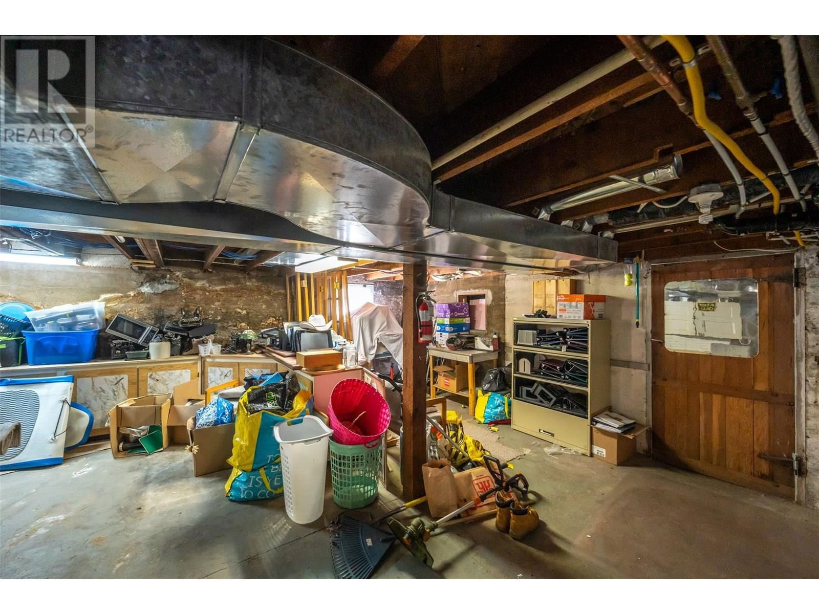543 MARTIN STREET Image 46