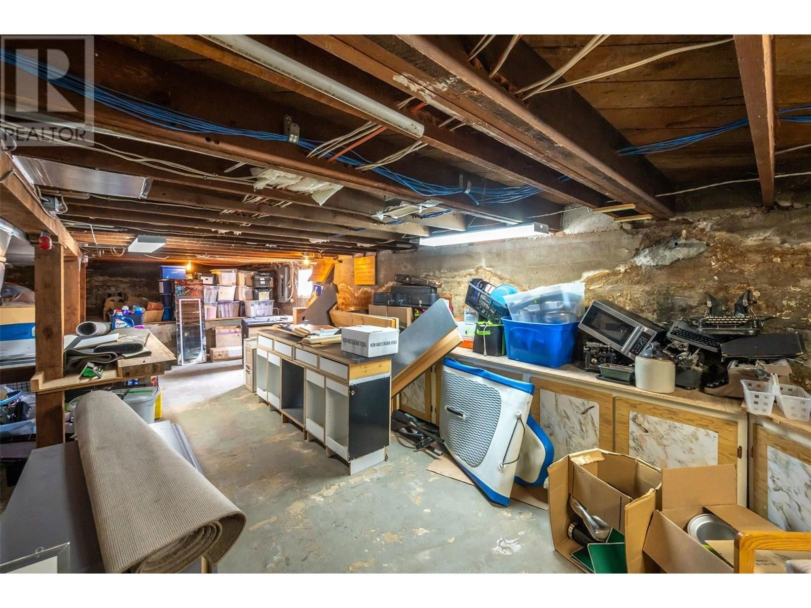543 MARTIN STREET Image 47