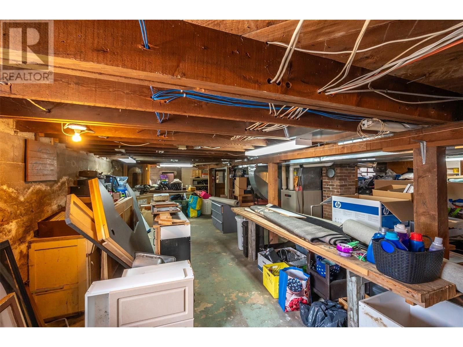543 MARTIN STREET Image 48
