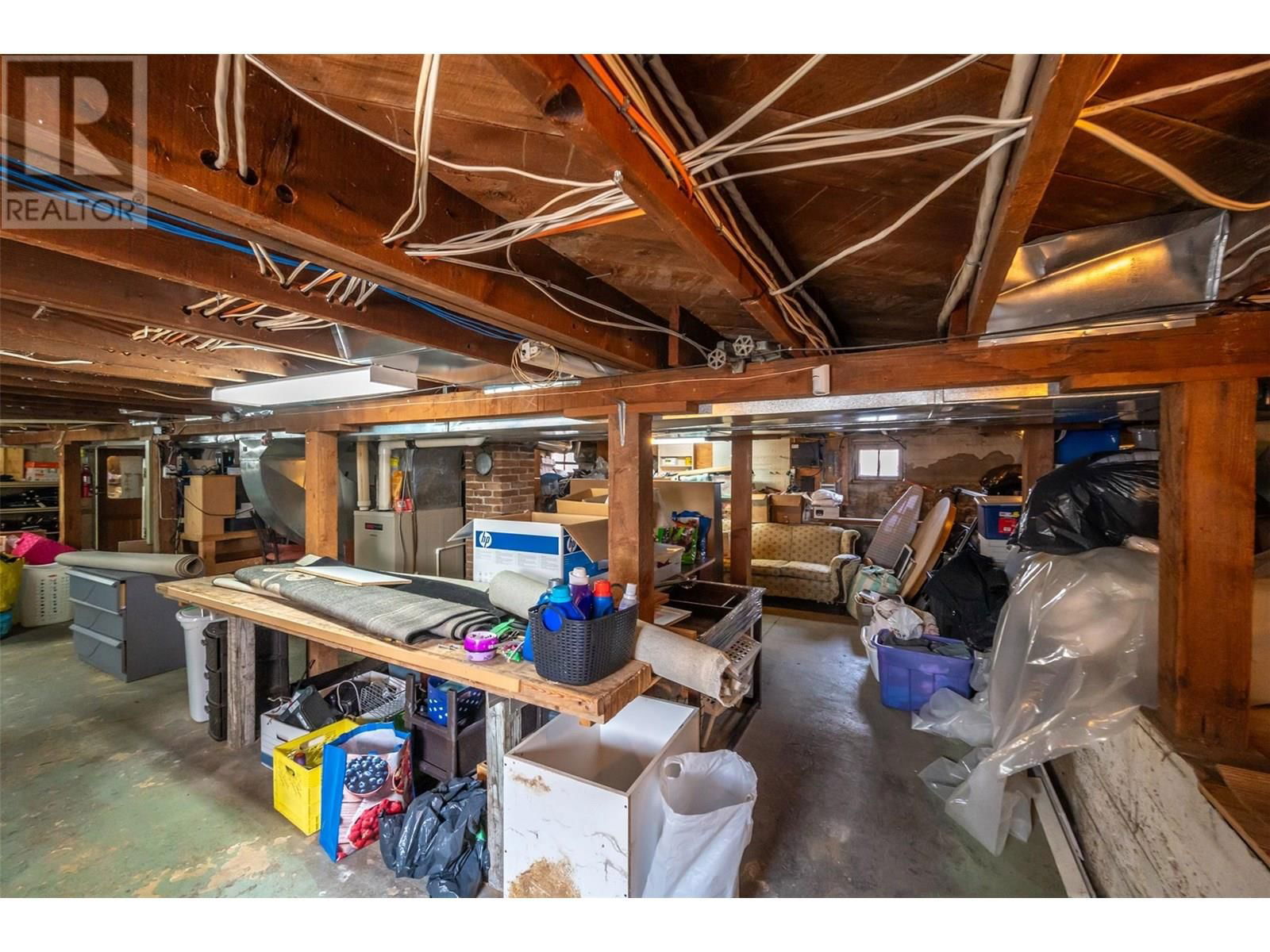 543 MARTIN STREET Image 49