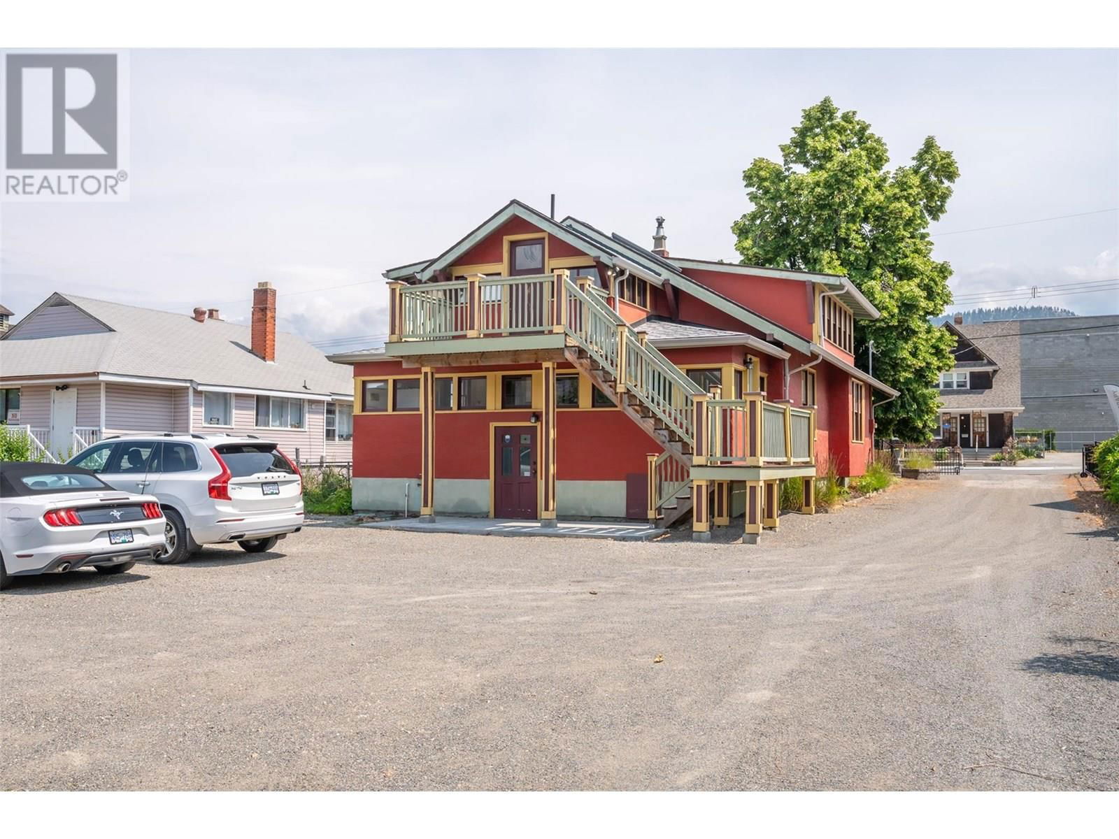 543 MARTIN STREET Image 53