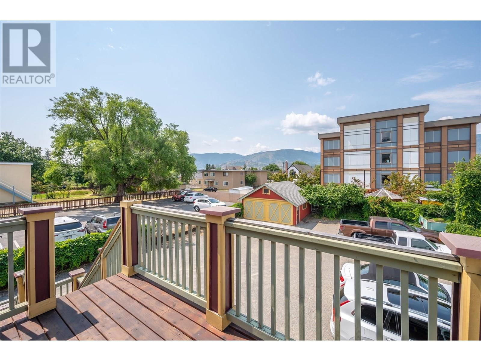 543 MARTIN STREET Image 56