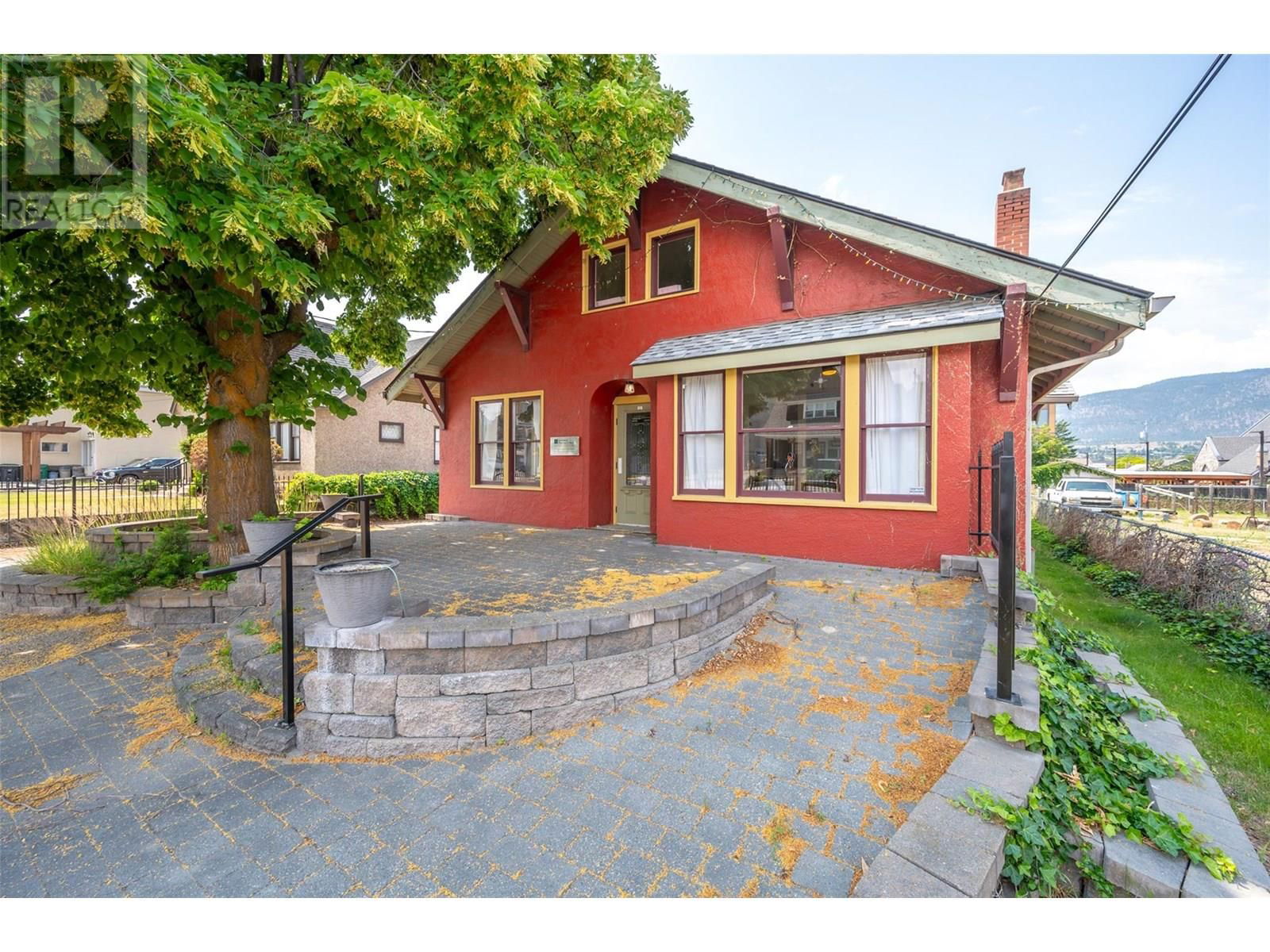 543 MARTIN STREET Image 62