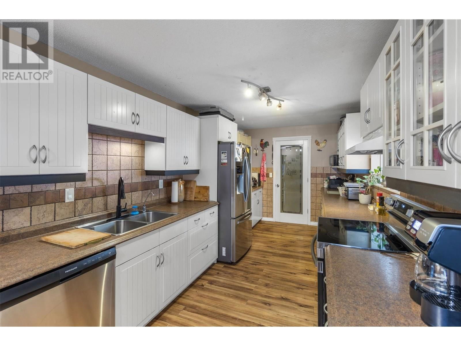 590 LISTER ROAD Image 11