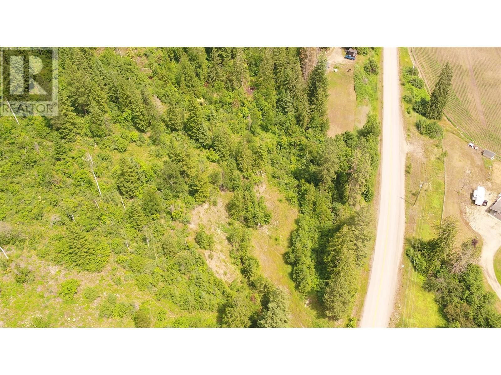 1477 ENDERBY MABEL LAKE ROAD Image 11
