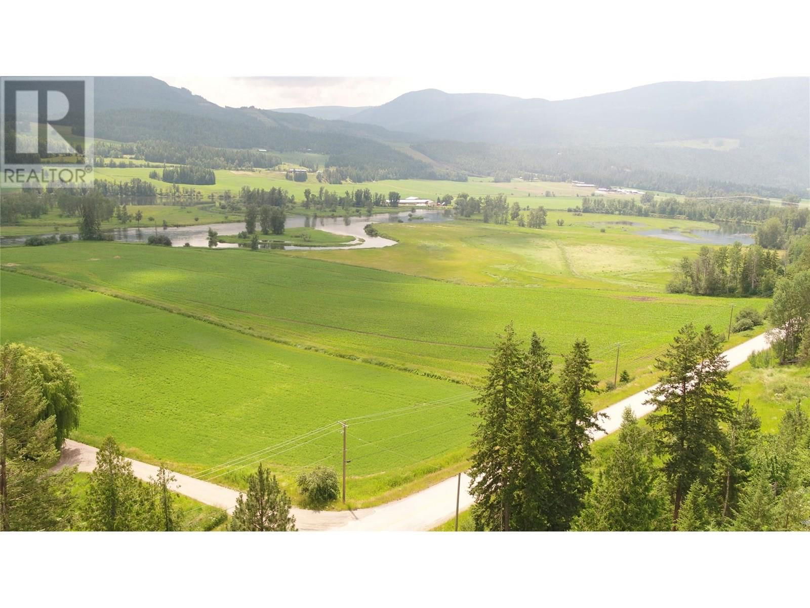 1477 ENDERBY MABEL LAKE ROAD Image 16