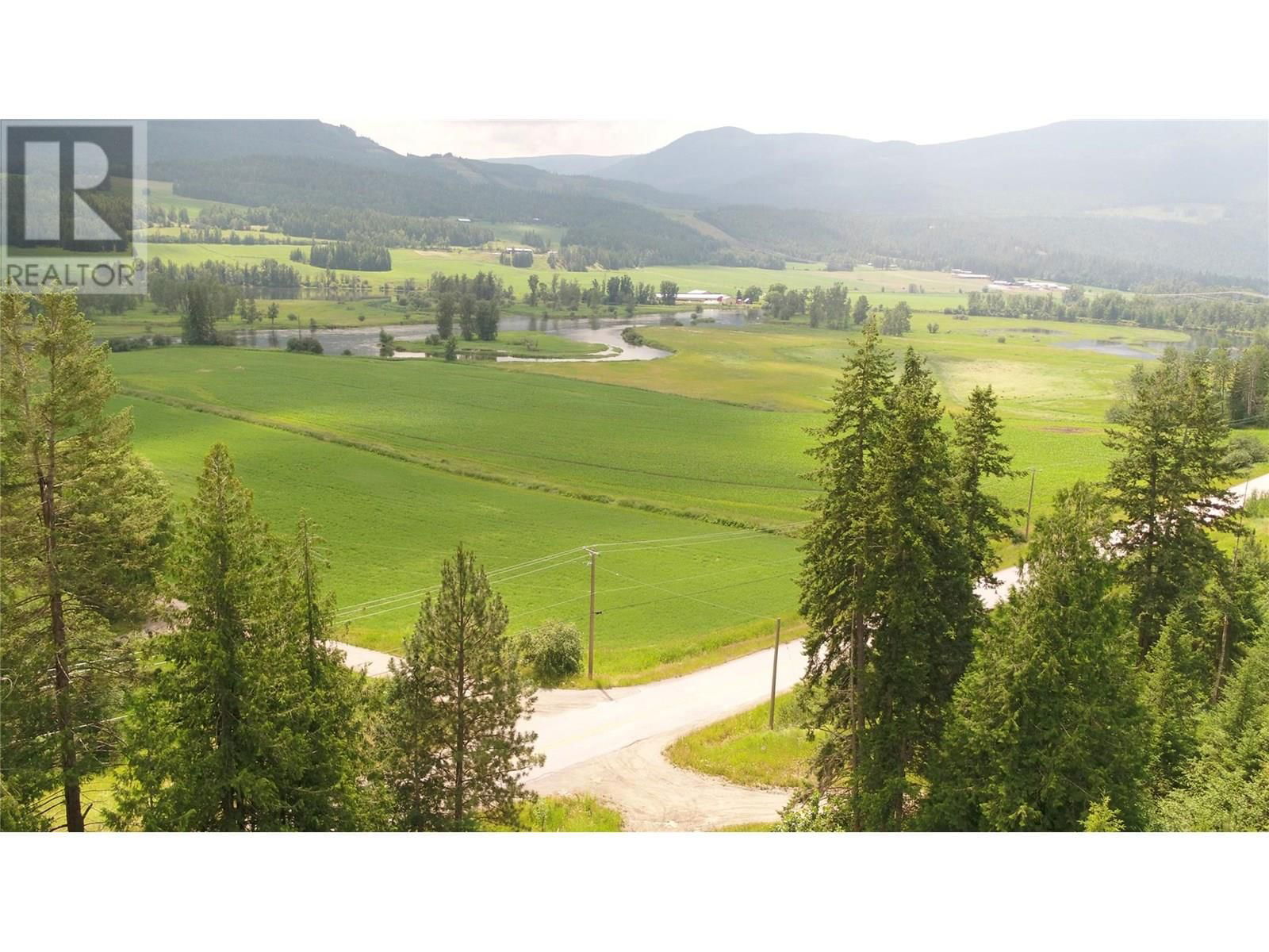 1477 ENDERBY MABEL LAKE ROAD Image 17