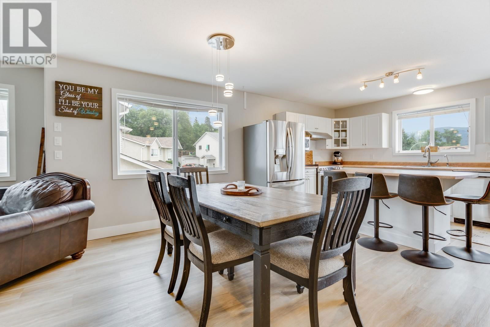 770 WHITE COURT Image 11