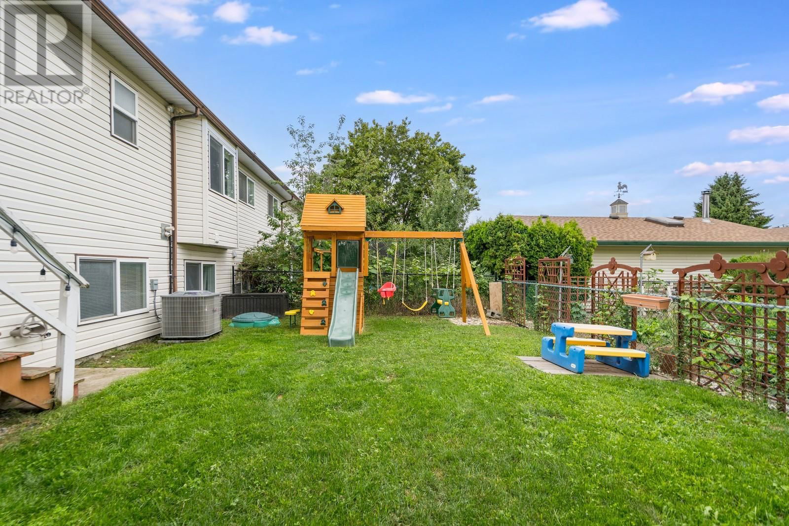 770 WHITE COURT Image 15