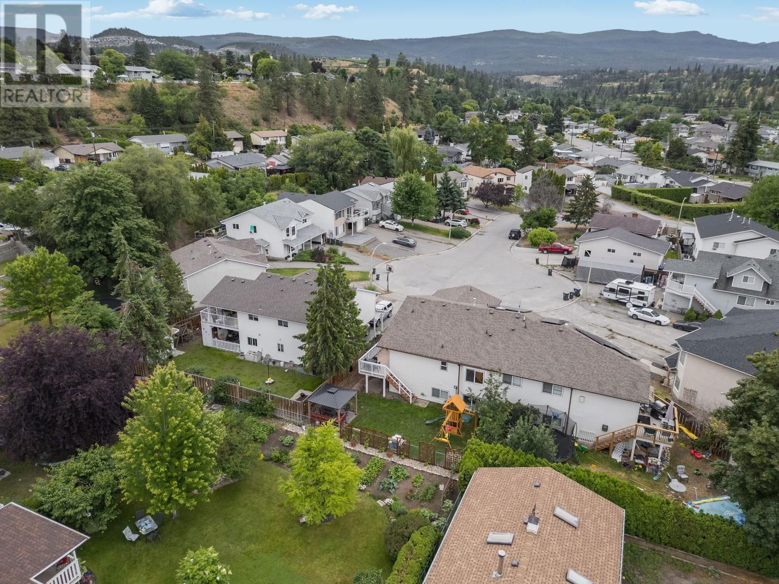 770 WHITE COURT Image 35