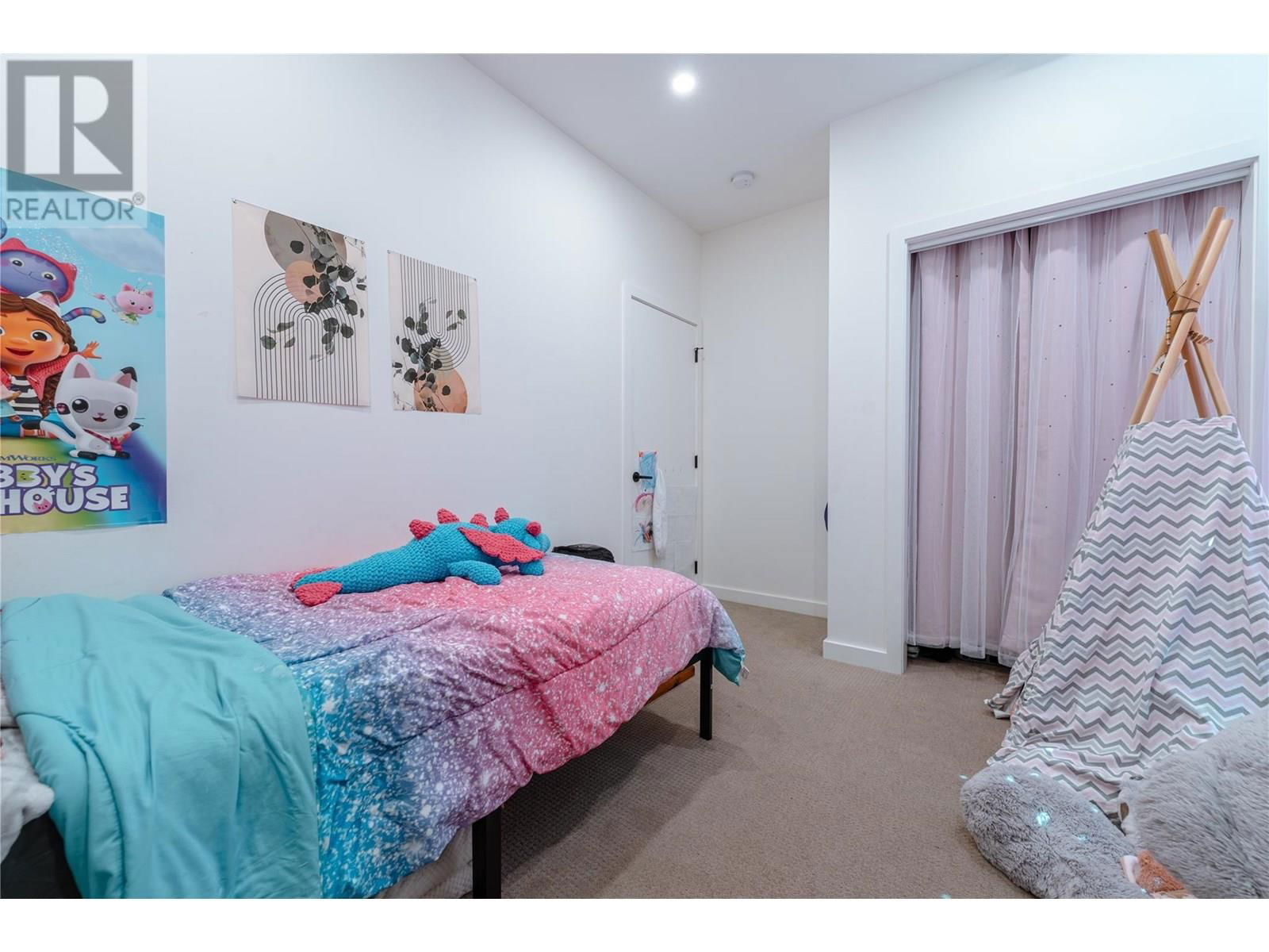 715 OLYNYK ROAD Image 17