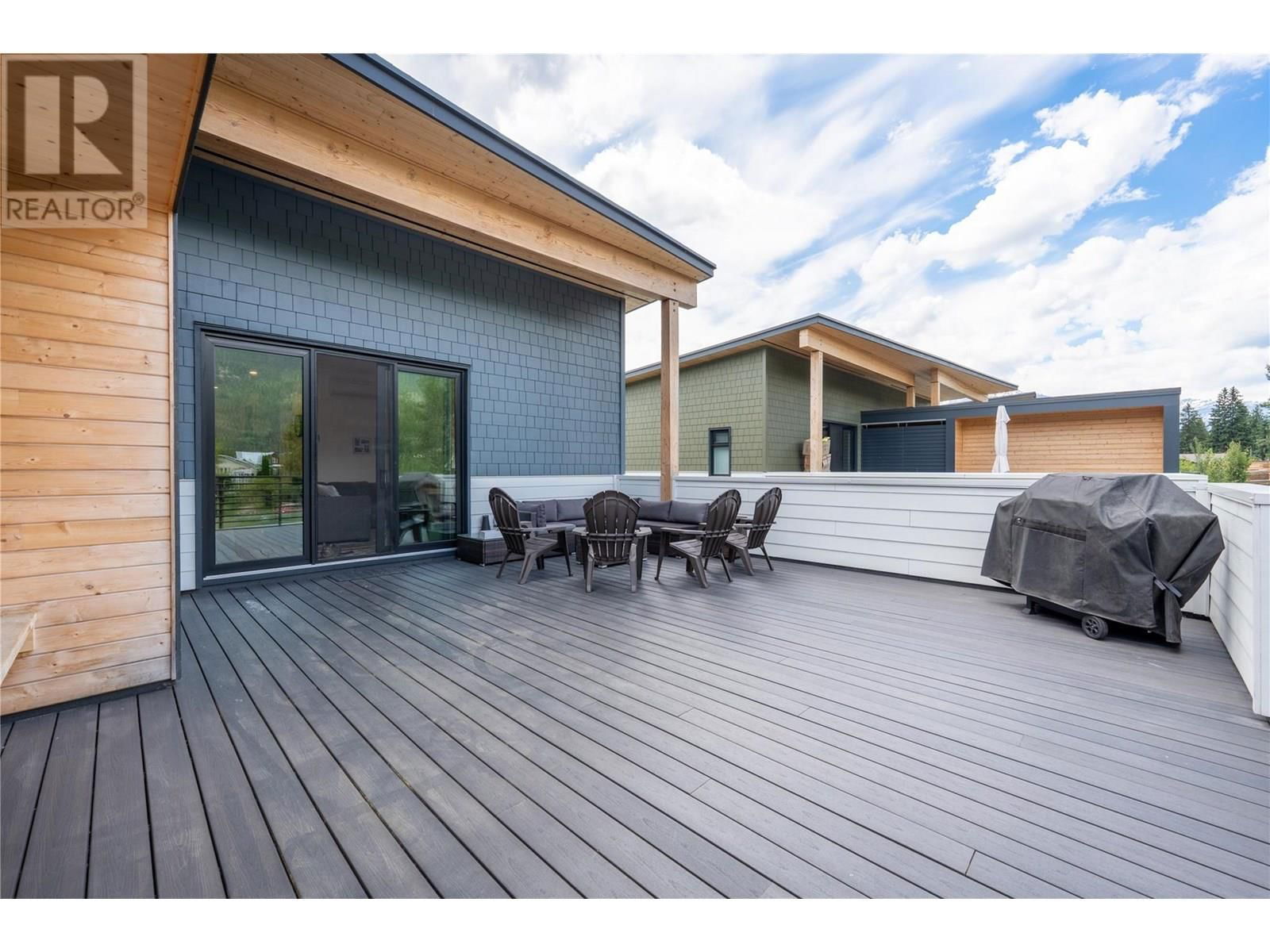 715 OLYNYK ROAD Image 33