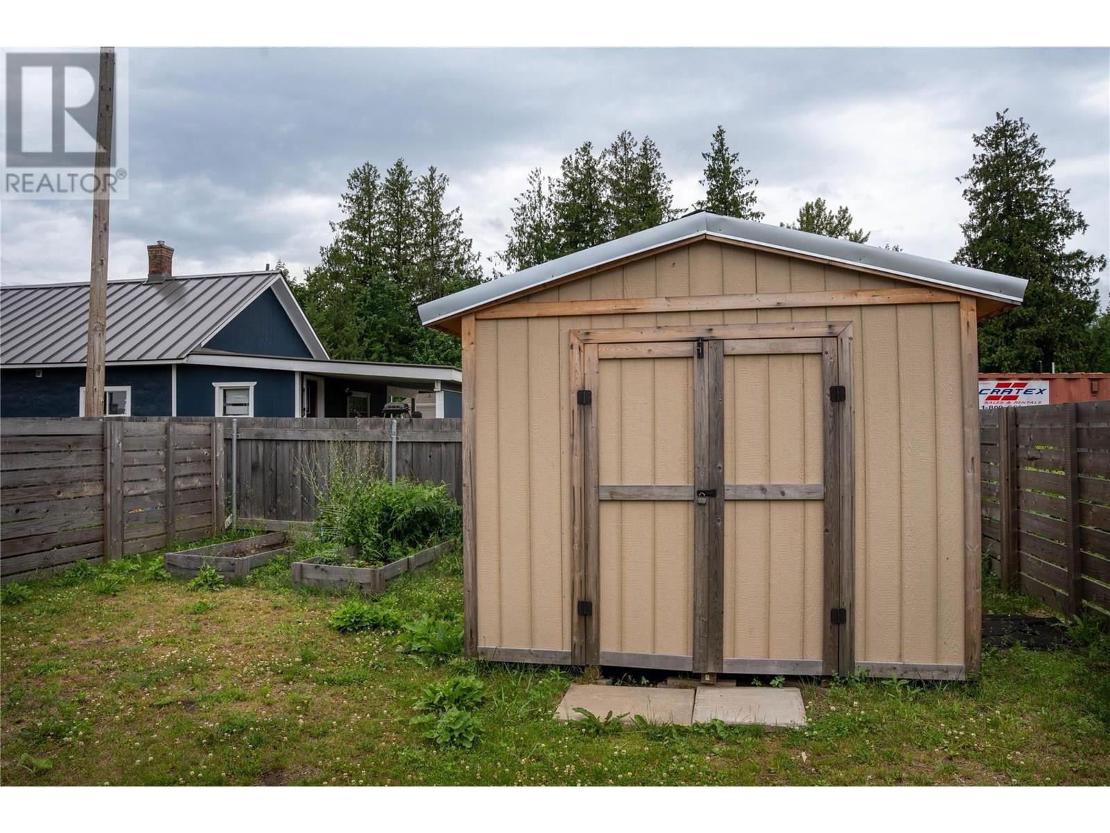 715 OLYNYK ROAD Image 45