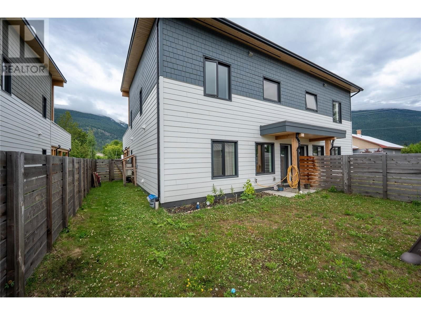 715 OLYNYK ROAD Image 48