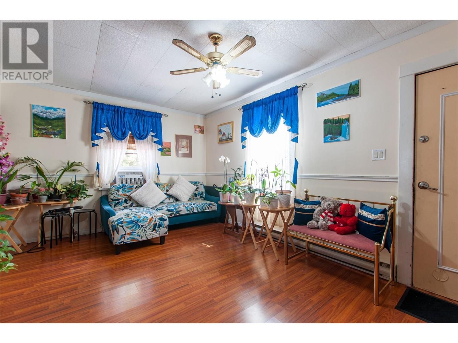 219 HASTINGS AVENUE Image 4