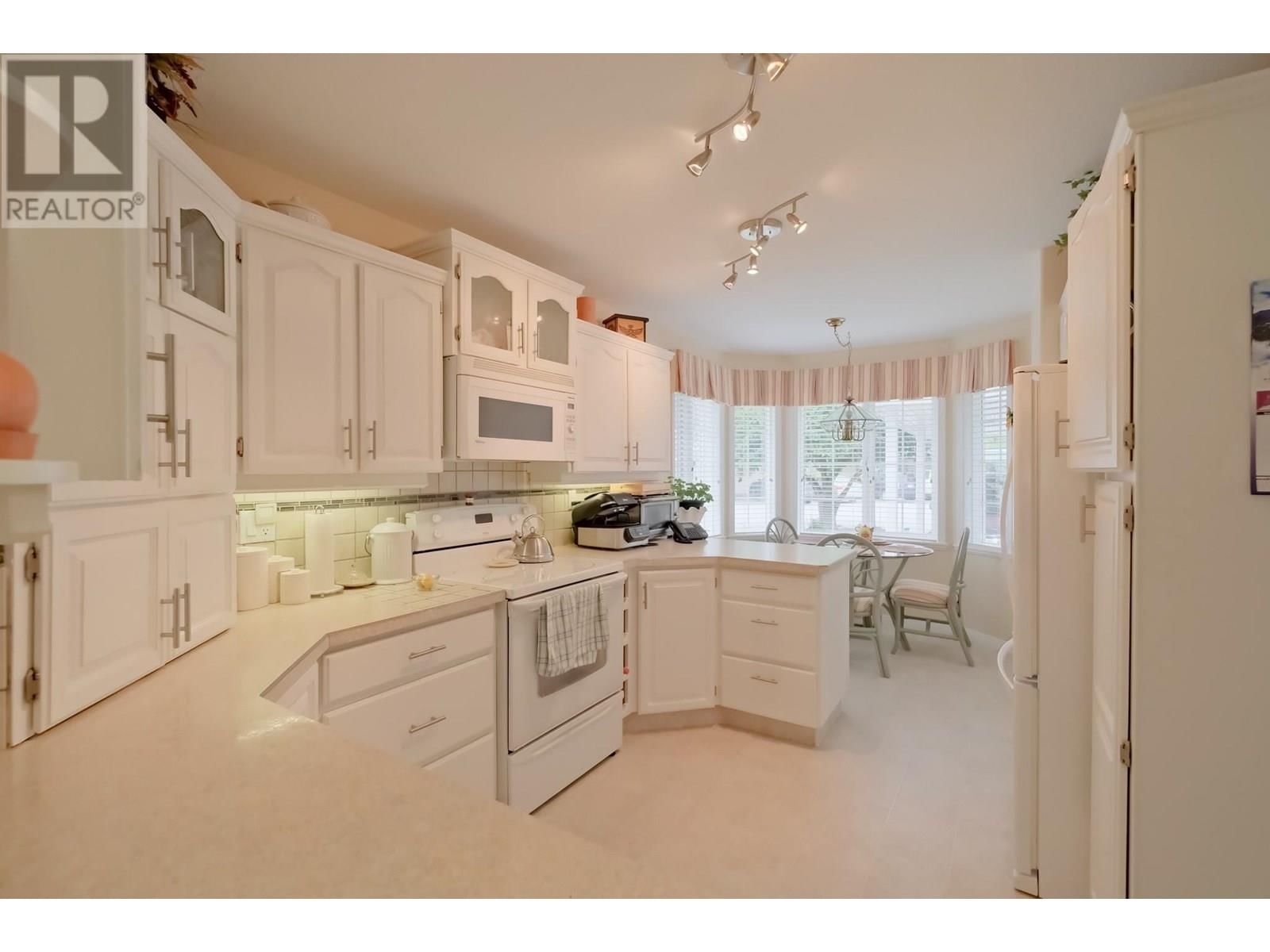 126 - 801 COMOX STREET Image 18