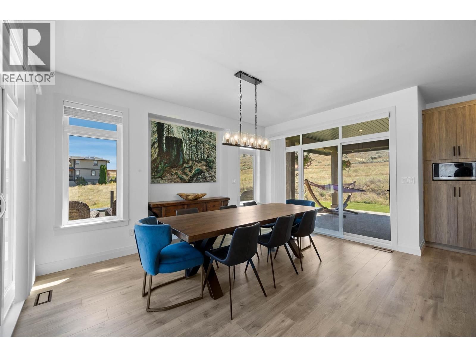 135 CAVESSON WAY Image 12