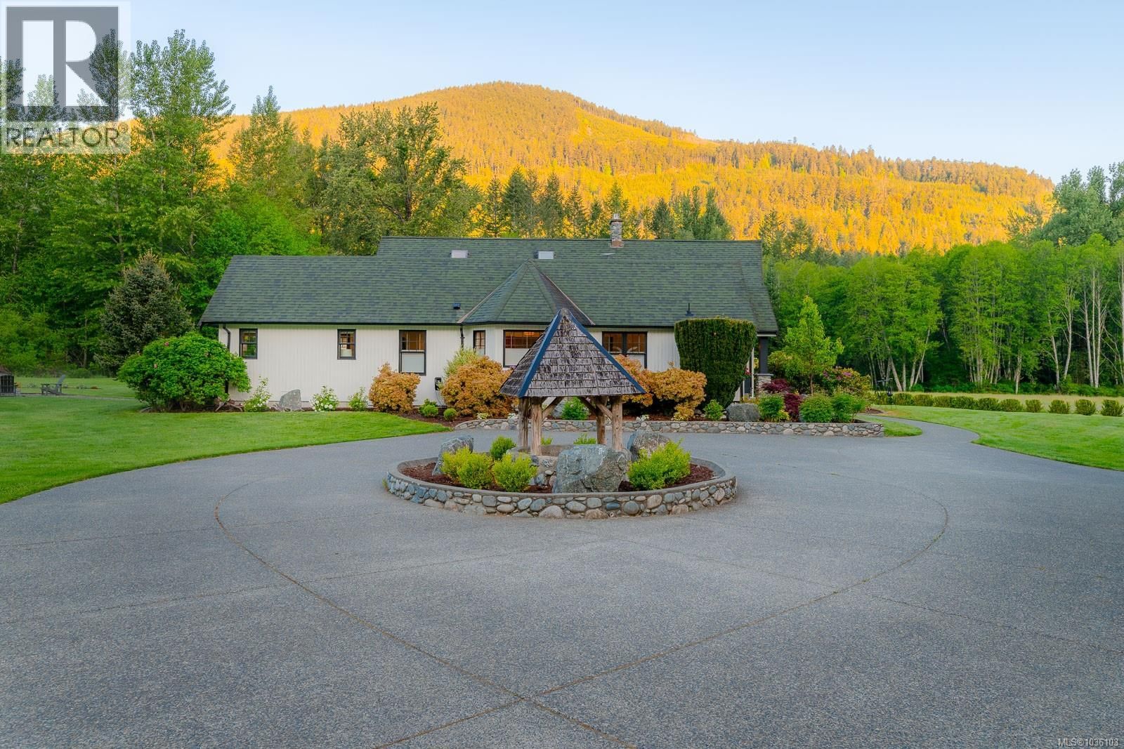 3775 Mountain Road property photo