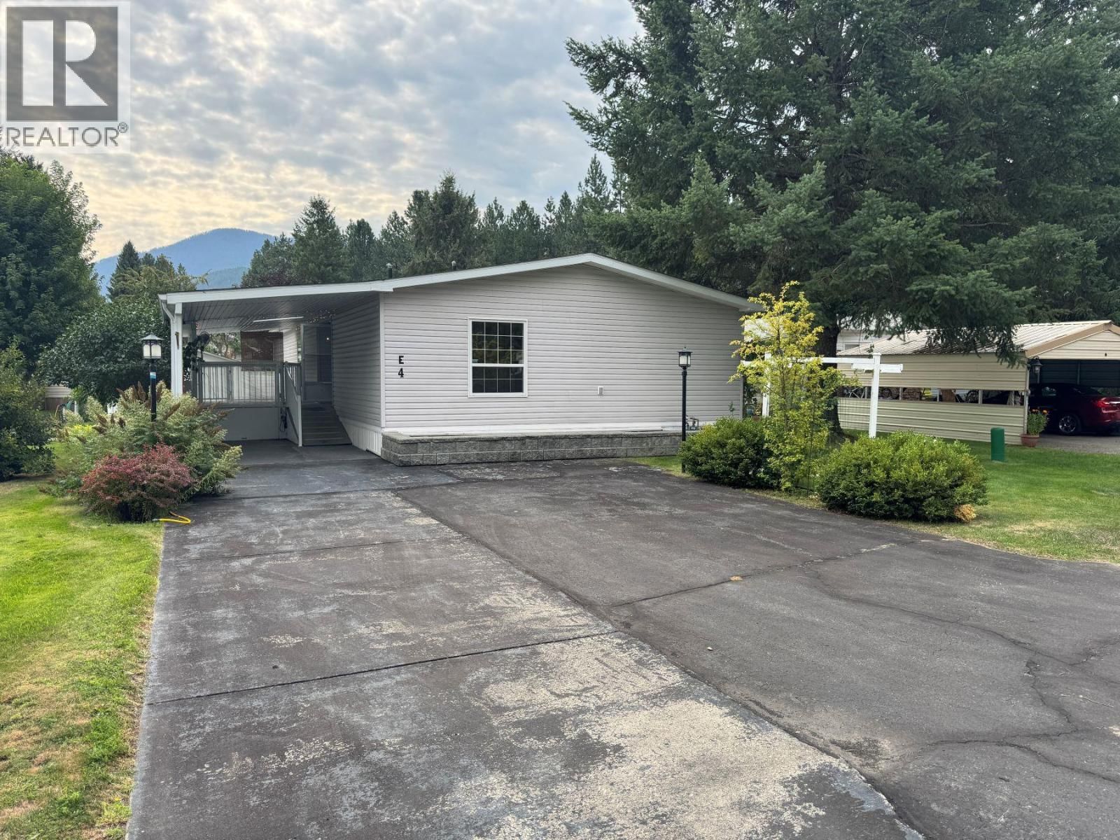 E4 - 5455 ALMOND GARDENS ROAD Image 1