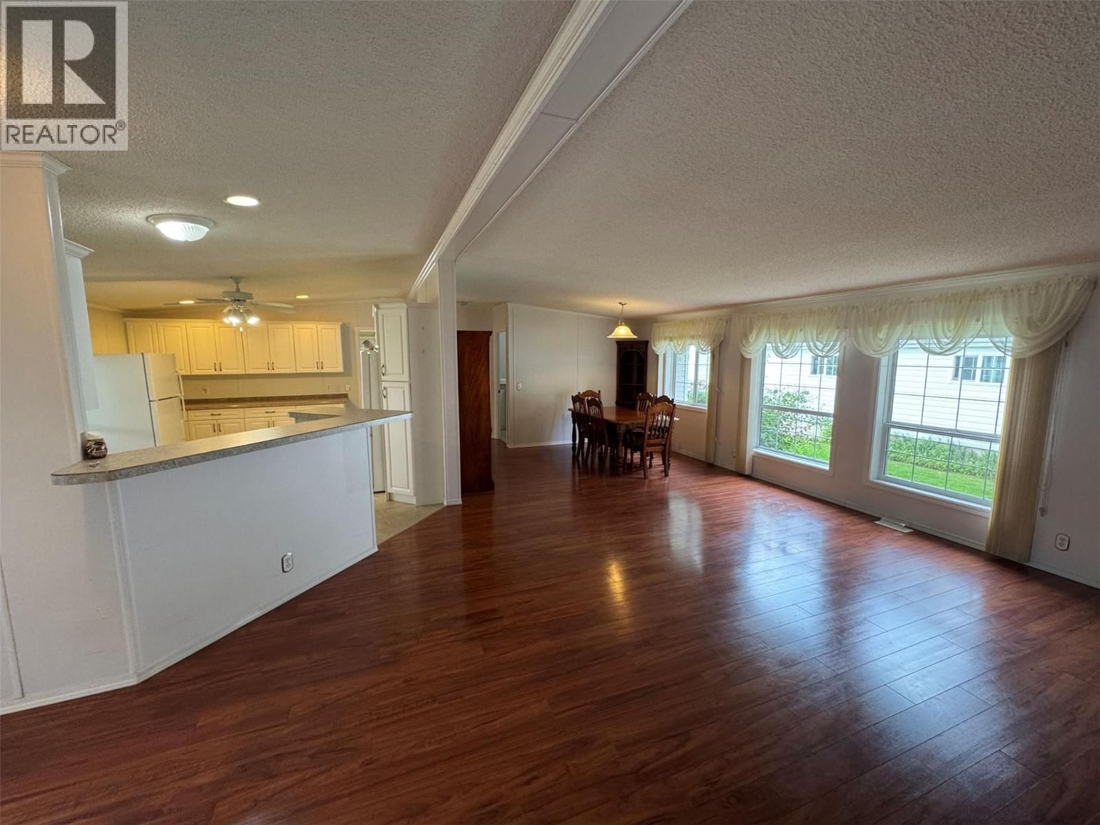 E4 - 5455 ALMOND GARDENS ROAD Image 2