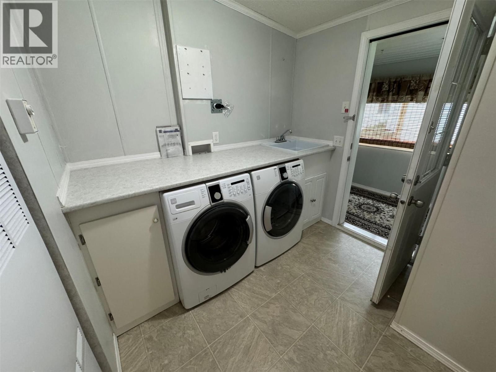 E4 - 5455 ALMOND GARDENS ROAD Image 20