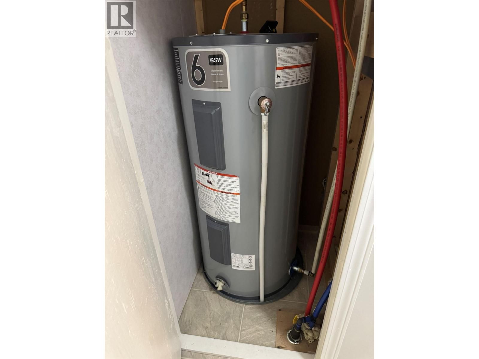 E4 - 5455 ALMOND GARDENS ROAD Image 25