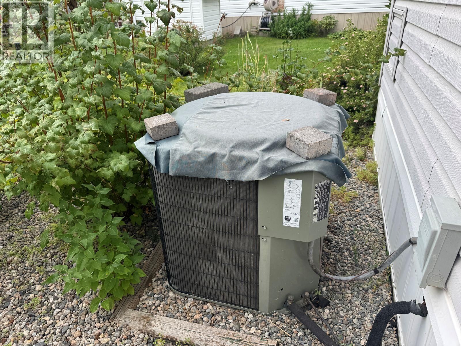 E4 - 5455 ALMOND GARDENS ROAD Image 33