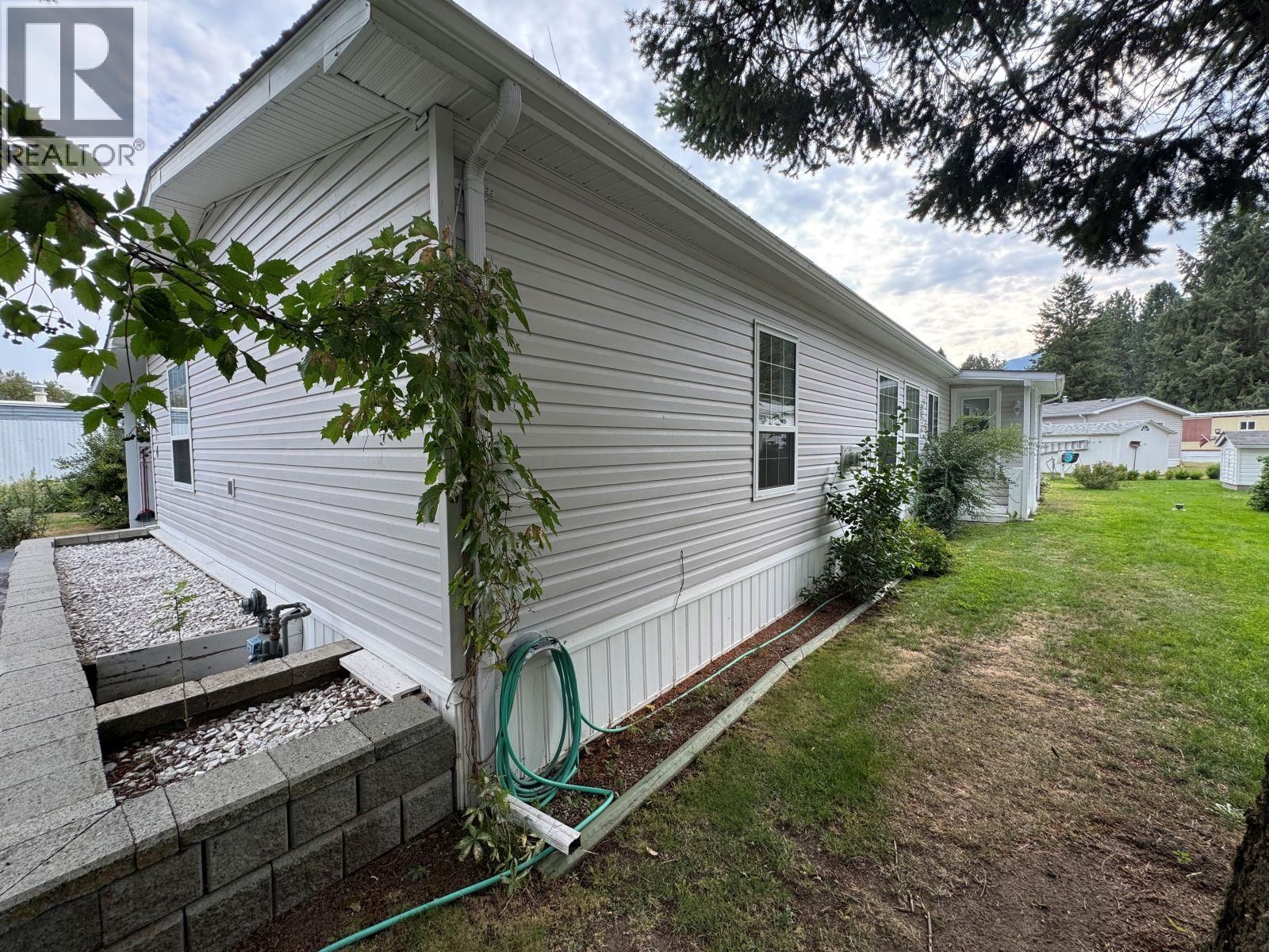 E4 - 5455 ALMOND GARDENS ROAD Image 36