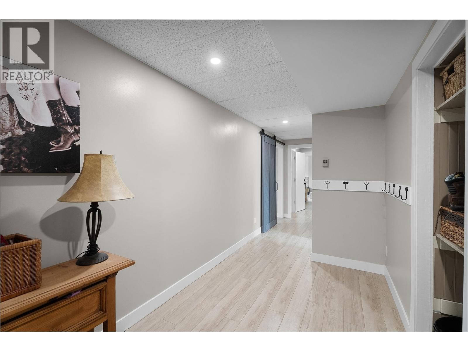 2176 BLACKWELL AVENUE Image 45