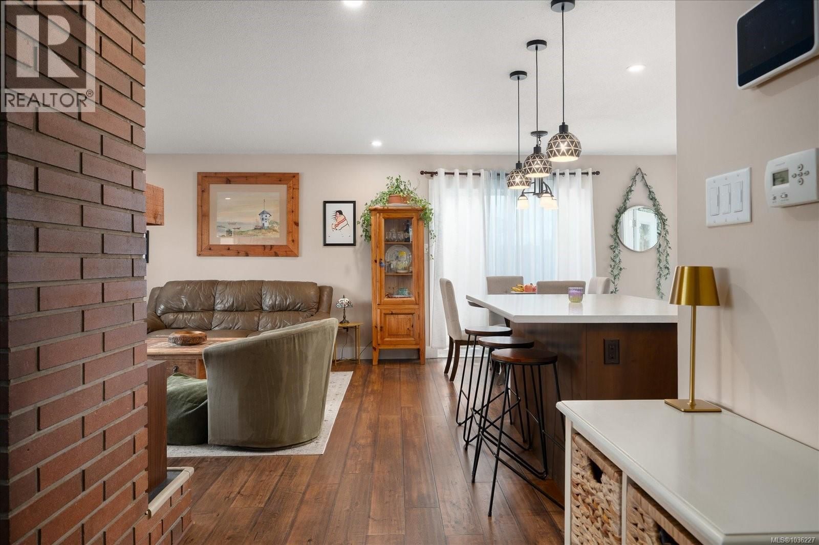 5151 Metral Drive property photo