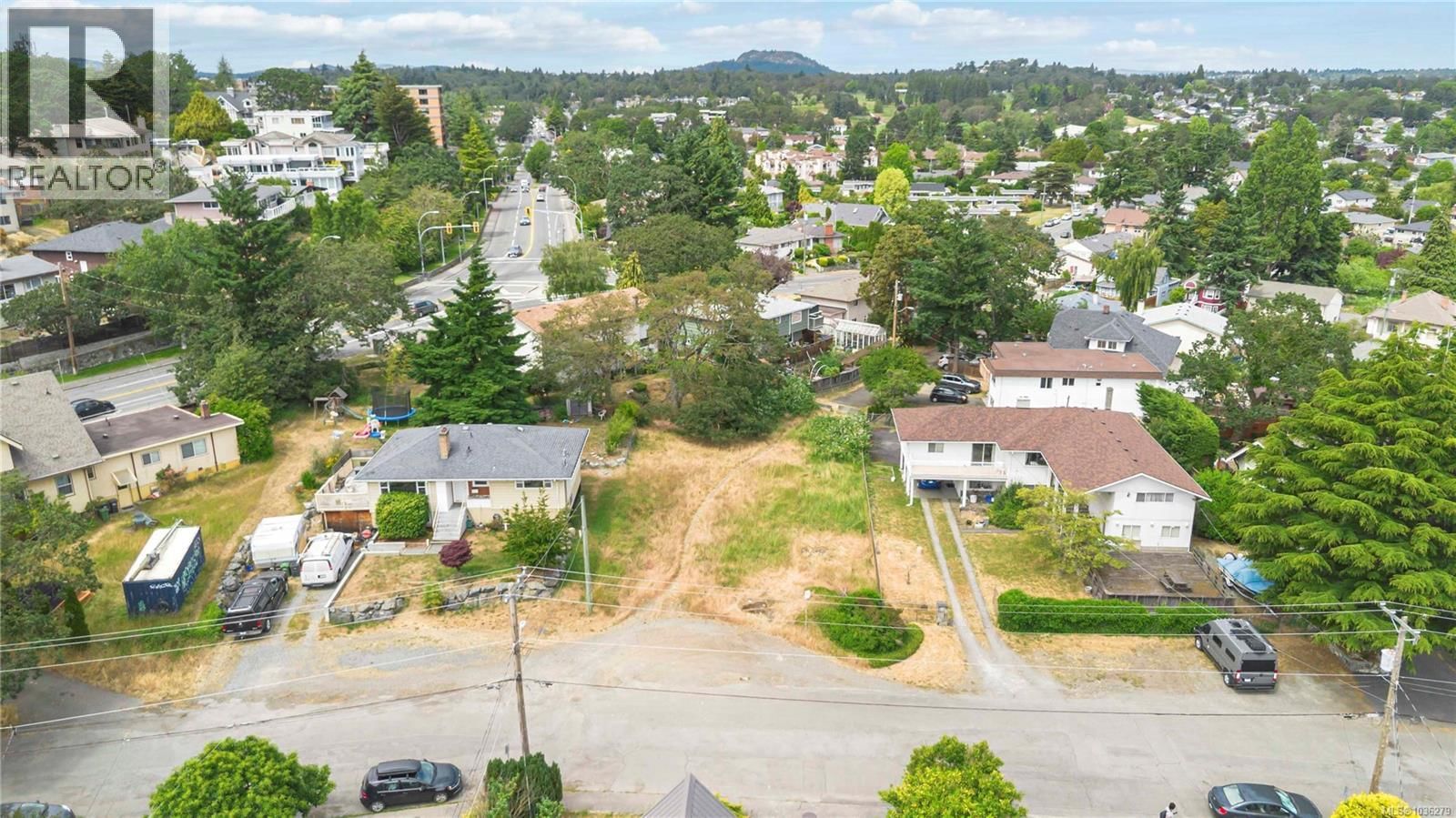1360 Vista Heights, Victoria, British Columbia V8T 2J3