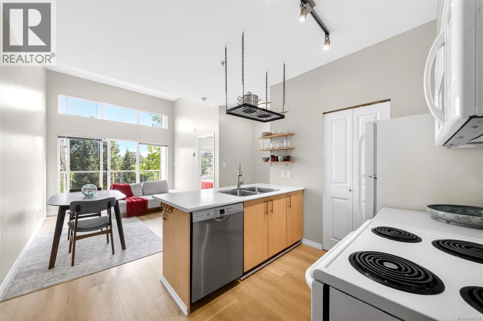 403 1550 Church Avenue property photo